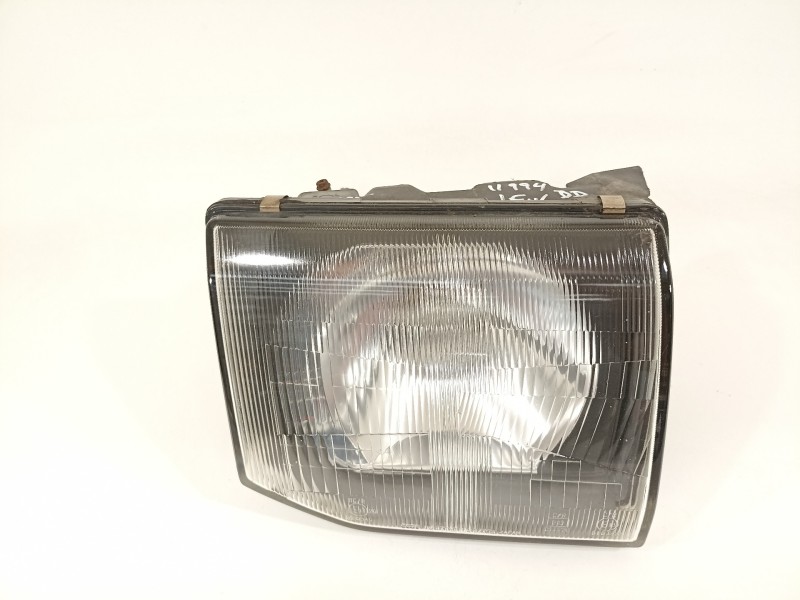 Recambio de faro derecho para mitsubishi montero (v20/v40) 2800 td aniversario (4-ptas.) referencia OEM IAM MB831068  