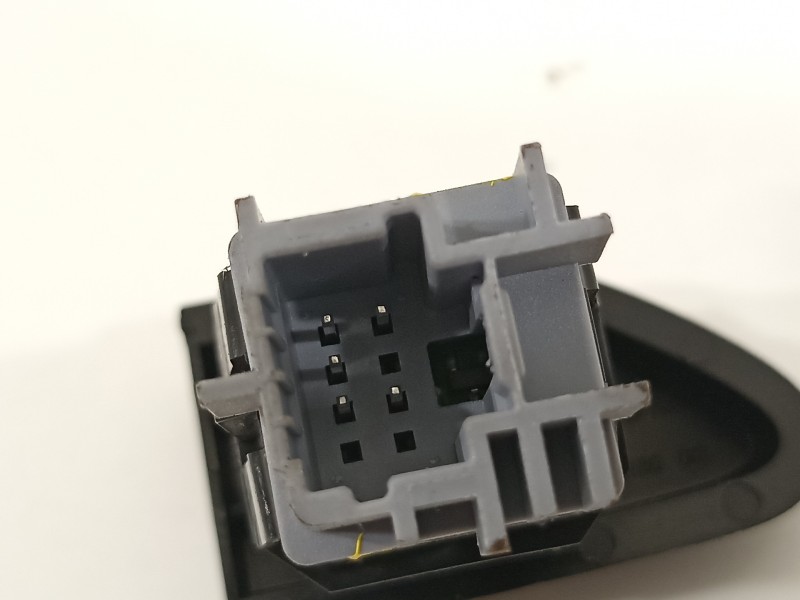 Recambio de interruptor para renault clio iv business referencia OEM IAM 252103678R  