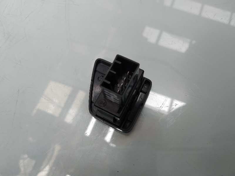 Recambio de mando elevalunas delantero derecho para fiat nuova 500 (150) lounge referencia OEM IAM 28767  