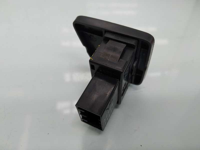 Recambio de mando elevalunas delantero derecho para fiat nuova 500 (150) lounge referencia OEM IAM 28767  