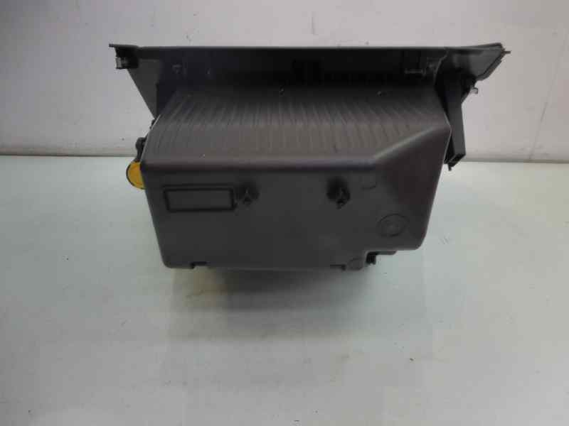 Recambio de guantera para peugeot 208 gti referencia OEM IAM 9673811277  