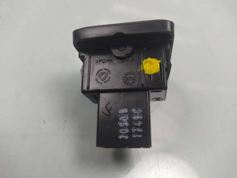 Recambio de mando elevalunas delantero izquierdo para fiat nuova 500 (150) lounge referencia OEM IAM 305081749C  