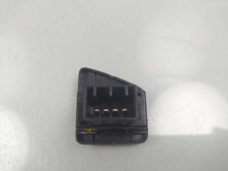 Recambio de mando elevalunas delantero izquierdo para fiat nuova 500 (150) lounge referencia OEM IAM 305081749C  