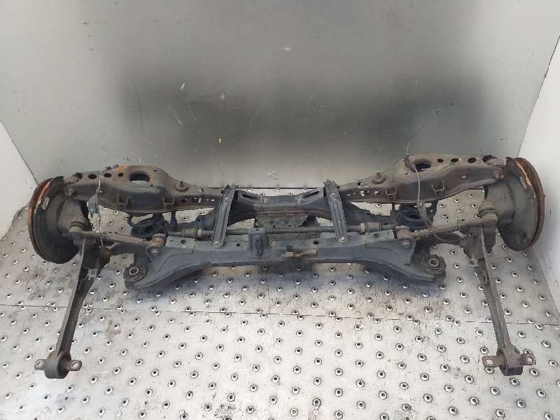 Recambio de puente trasero para toyota avensis (t27) advance referencia OEM IAM   