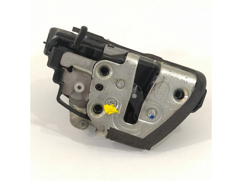 Recambio de cerradura puerta trasera derecha para toyota avensis (t27) advance referencia OEM IAM 6905005050  