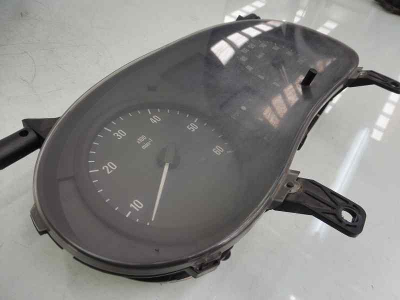 Recambio de cuadro instrumentos para opel vivaro furgón 2.7t corto referencia OEM IAM 8200390129  