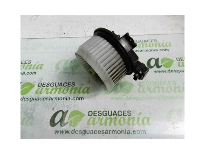 Recambio de ventilador calefaccion para toyota yaris (ksp9/scp9/nlp9) rock in rio referencia OEM IAM AV2727000311  