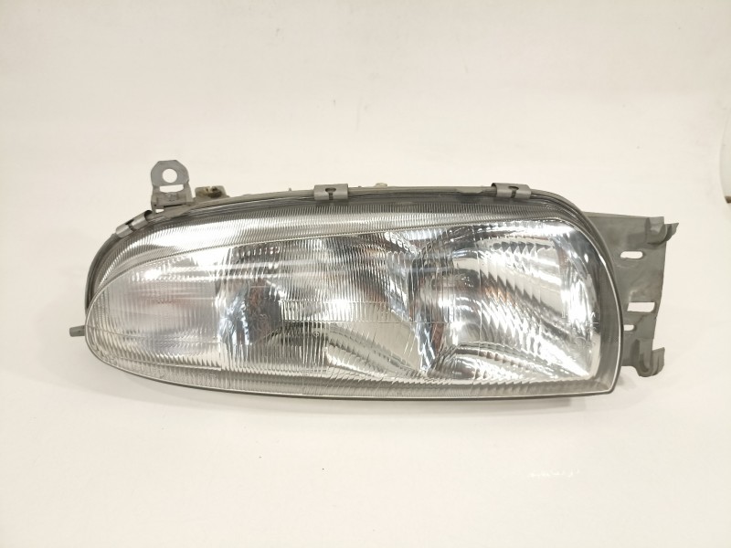 Recambio de faro derecho para ford fiesta berlina (dx) trend referencia OEM IAM   