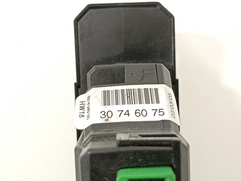 Recambio de mando elevalunas delantero derecho para volvo xc90 2.4 diesel cat referencia OEM IAM 30746075   Recambio de mando elevalunas delantero derecho para volvo xc90 2.4 diesel cat referencia OEM IAM 30746075