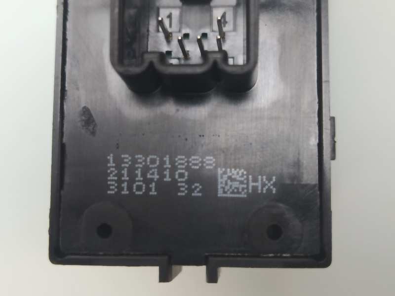 Recambio de mando elevalunas trasero derecho para opel astra j lim. excellence referencia OEM IAM 13301888  