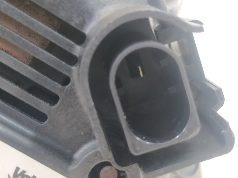Recambio de alternador para volkswagen golf vii lim. advance bluemotion referencia OEM IAM 03L903023L  