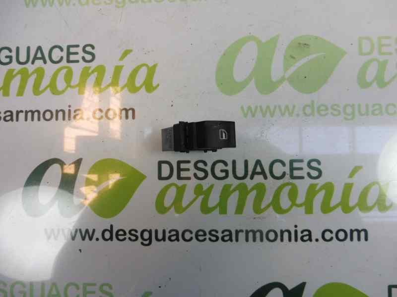 Recambio de mando elevalunas delantero derecho para seat leon (1p1) style copa referencia OEM IAM 7L6959855B  