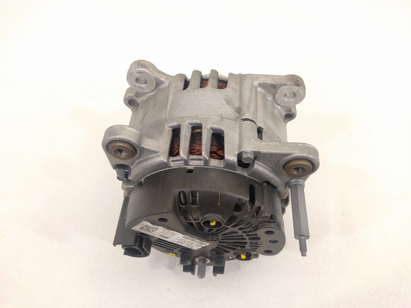 Recambio de alternador para volkswagen golf vii lim. advance bluemotion referencia OEM IAM 03L903023L  