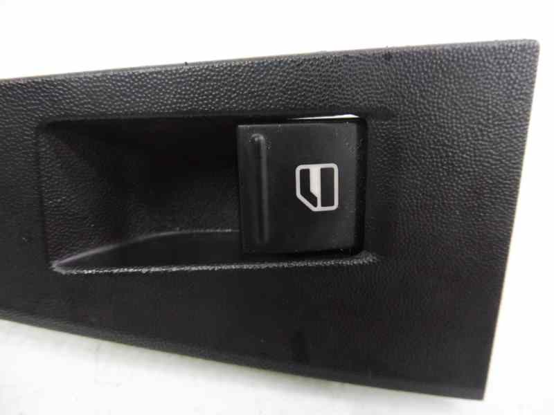 Recambio de mando elevalunas trasero izquierdo para seat leon (1p1) style copa referencia OEM IAM 7L6959855B  