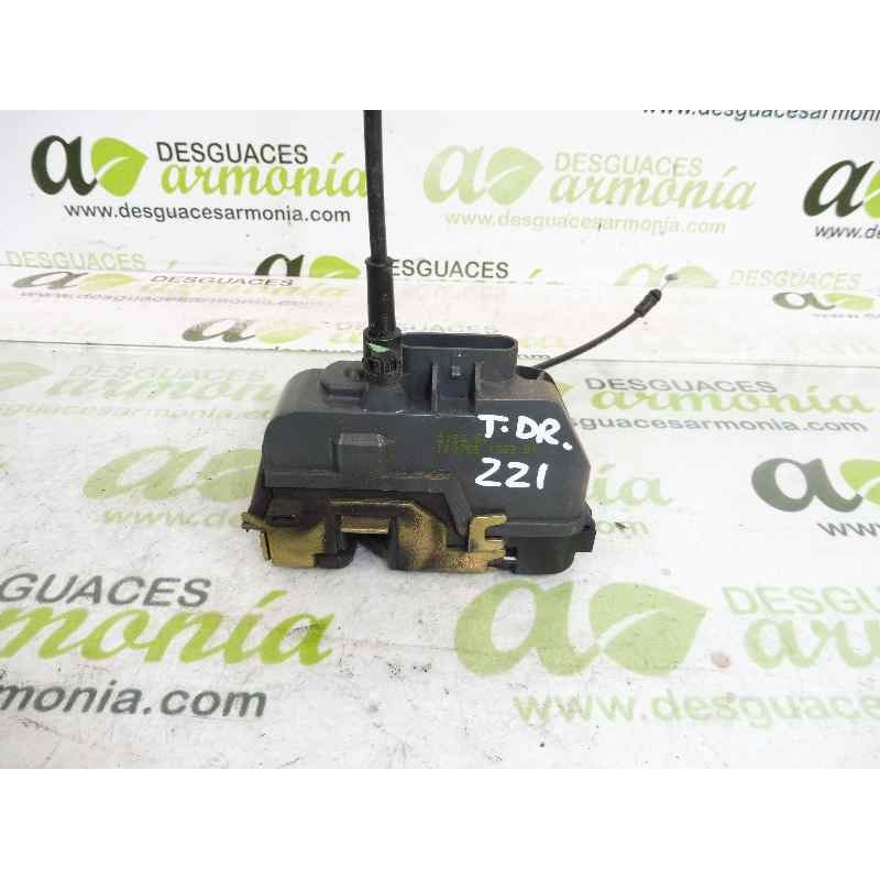 Recambio de cerradura puerta trasera derecha para renault megane ii familiar dynamique confort referencia OEM IAM 8200212467  