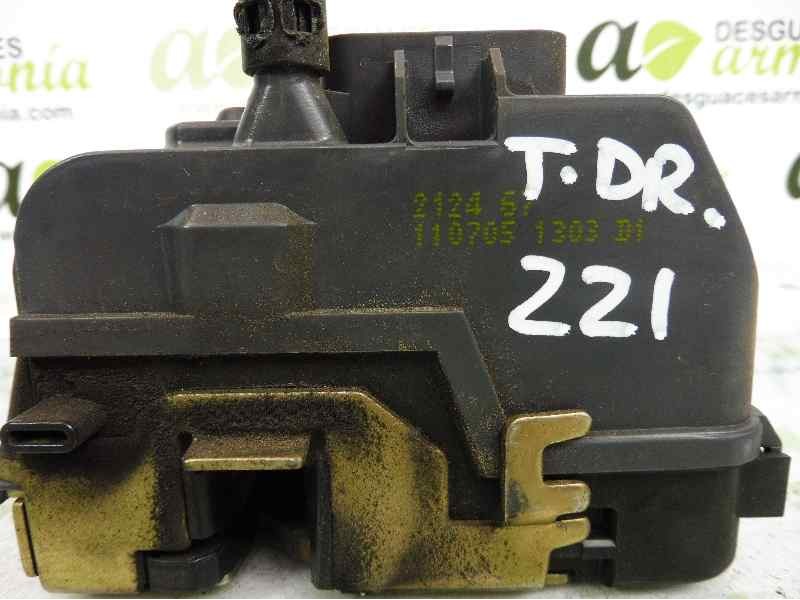 Recambio de cerradura puerta trasera derecha para renault megane ii familiar dynamique confort referencia OEM IAM 8200212467  