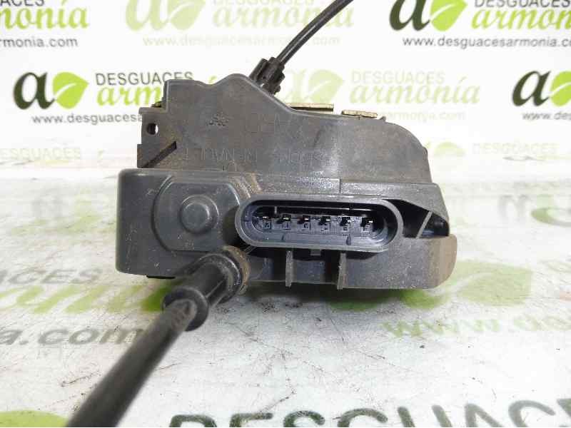 Recambio de cerradura puerta trasera derecha para renault megane ii familiar dynamique confort referencia OEM IAM 8200212467  