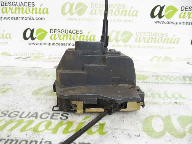 Recambio de cerradura puerta trasera derecha para renault megane ii familiar dynamique confort referencia OEM IAM 8200212467  