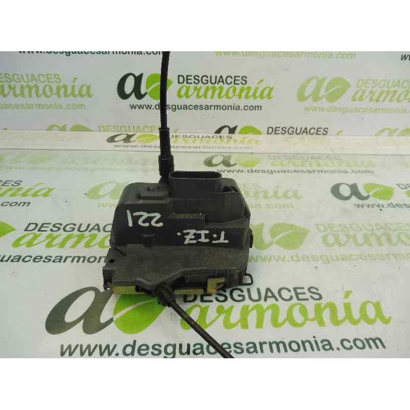 Recambio de cerradura puerta trasera izquierda para renault megane ii familiar dynamique confort referencia OEM IAM 8200212468  