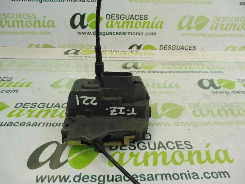 Recambio de cerradura puerta trasera izquierda para renault megane ii familiar dynamique confort referencia OEM IAM 8200212468  