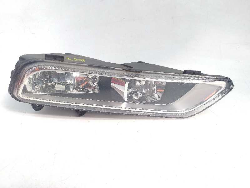 Recambio de faro antiniebla derecho para volkswagen passat variant (365) edition bluemotion referencia OEM IAM   