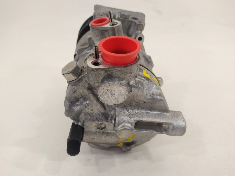 Recambio de compresor aire acondicionado para volkswagen golf vii lim. advance bluemotion referencia OEM IAM 5Q0820803  