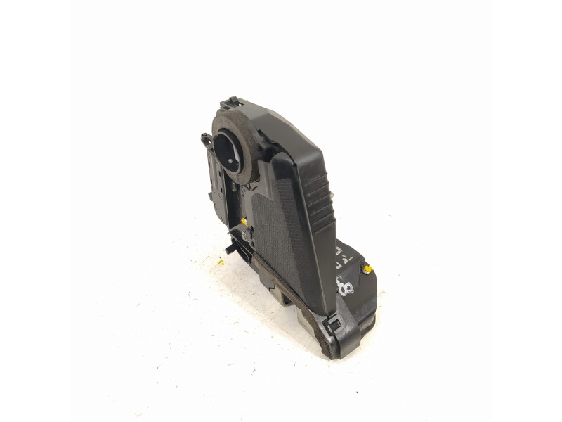 Recambio de cerradura puerta trasera derecha para toyota yaris (ksp9/scp9/nlp9) básico referencia OEM IAM 690500D060  
