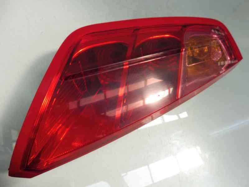 Recambio de piloto trasero izquierdo para fiat grande punto (199) 1.4 16v sport referencia OEM IAM 0051701589  