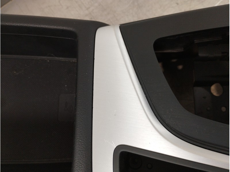 Recambio de consola central para audi a5 coupe (f53) s line edition referencia OEM IAM 8W1863241D  