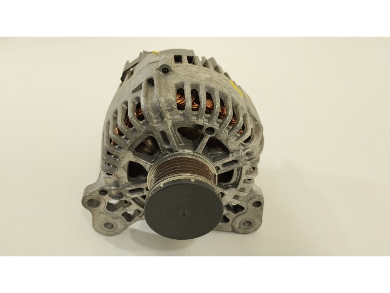 Recambio de alternador para volkswagen golf v berlina (1k1) gt sport referencia OEM IAM 03C903023C  