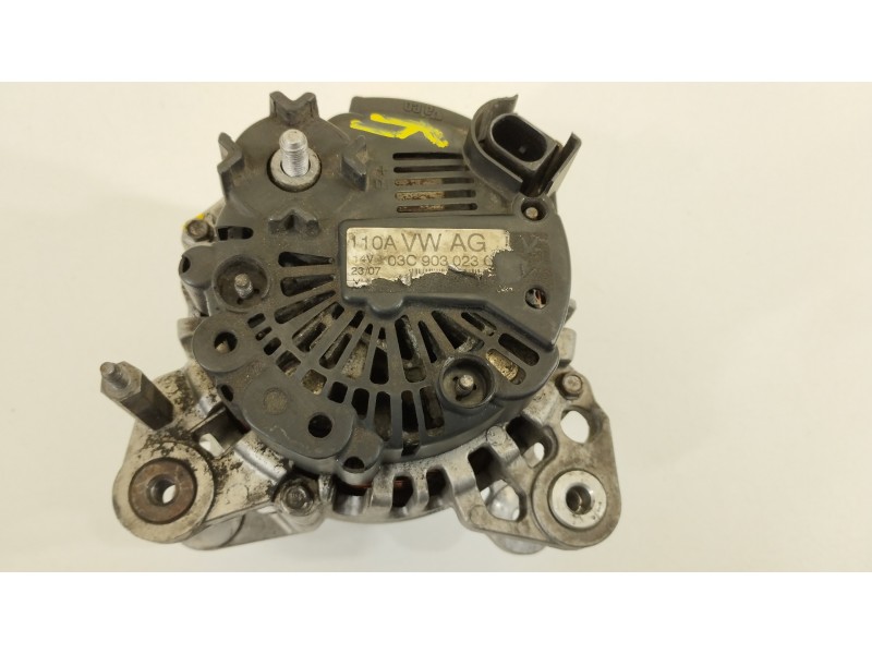 Recambio de alternador para volkswagen golf v berlina (1k1) gt sport referencia OEM IAM 03C903023C  