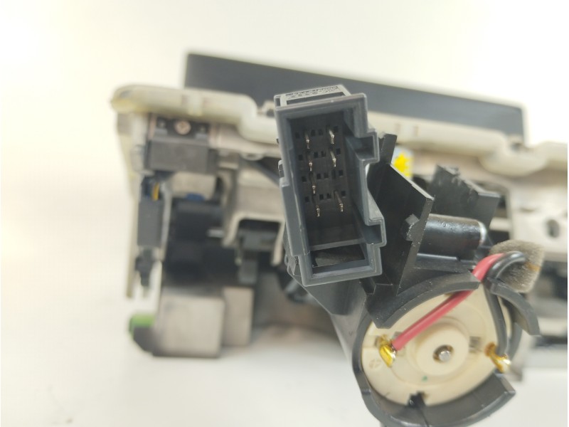 Recambio de pantalla multifuncion para audi a3 (8v) ambiente referencia OEM IAM 8V0857273M 8V0919603C 8V0857974E