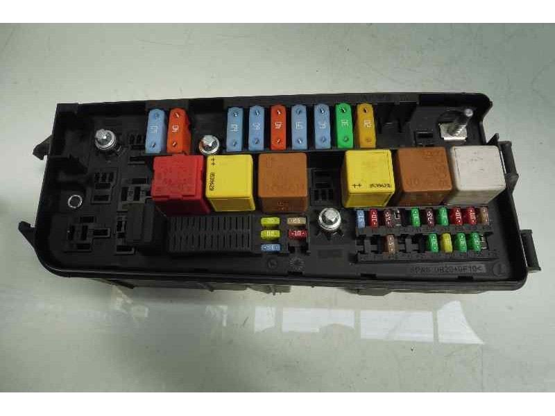 Recambio de caja reles / fusibles para opel vectra c berlina elegance referencia OEM IAM 13205802 519181002 
