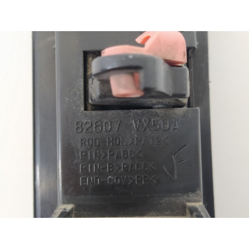 Recambio de maneta exterior lateral izquierda para nissan nv 200 (m20) nv200 furgón basic referencia OEM IAM 82607VX50A  