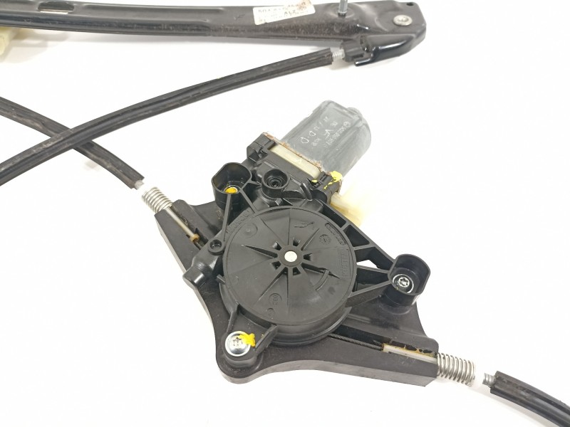 Recambio de elevalunas delantero derecho para volkswagen golf vii lim. advance bluemotion referencia OEM IAM 5G4837462G 5Q095980