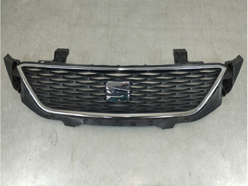 Recambio de rejilla delantera para seat toledo (kg3) reference referencia OEM IAM 6JA853668A  
