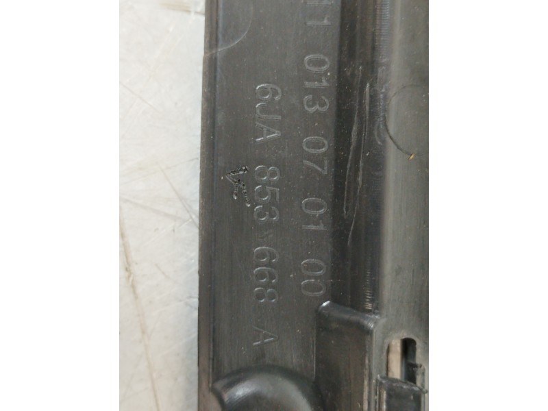 Recambio de rejilla delantera para seat toledo (kg3) reference referencia OEM IAM 6JA853668A  