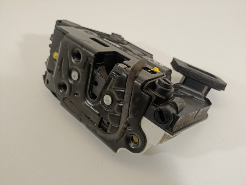 Recambio de cerradura puerta trasera derecha para volkswagen golf vii lim. advance bluemotion referencia OEM IAM 5K4839016Q  