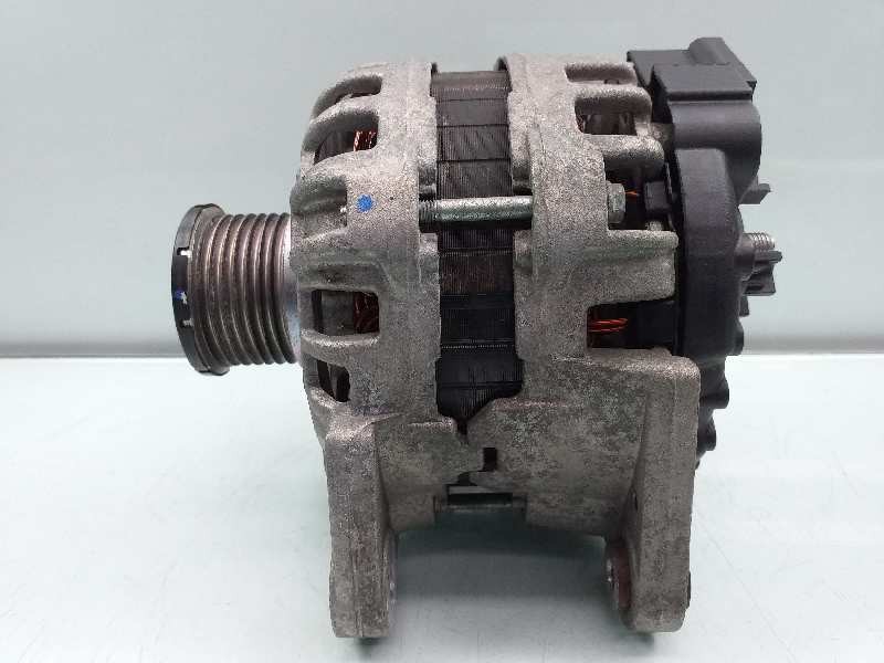 Recambio de alternador para dacia sandero stepway referencia OEM IAM 231008593R  