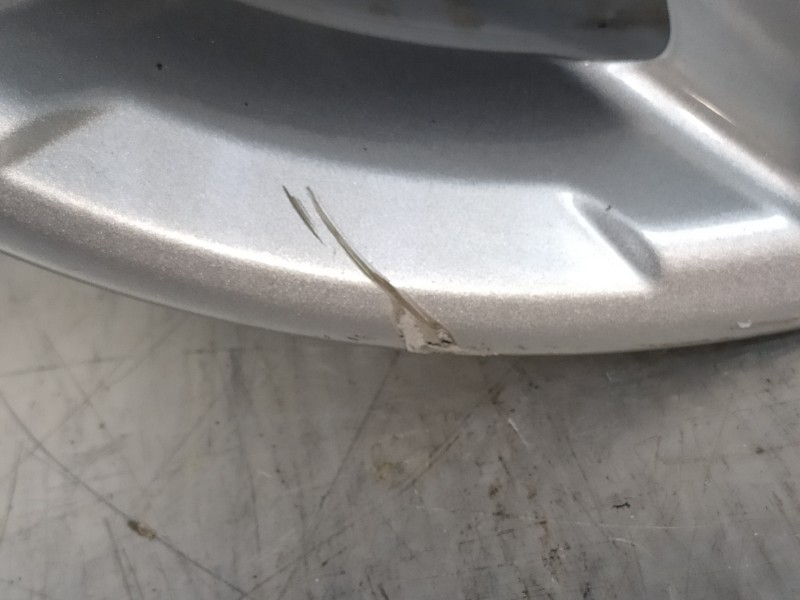 Recambio de llanta para hyundai kona essence 2wd referencia OEM IAM 52910J9100  