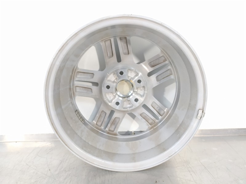 Recambio de llanta para hyundai kona essence 2wd referencia OEM IAM 52910J9100  