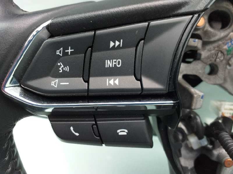 Recambio de volante para mazda cx-5 center-line 2wd referencia OEM IAM K0273G02B62S  