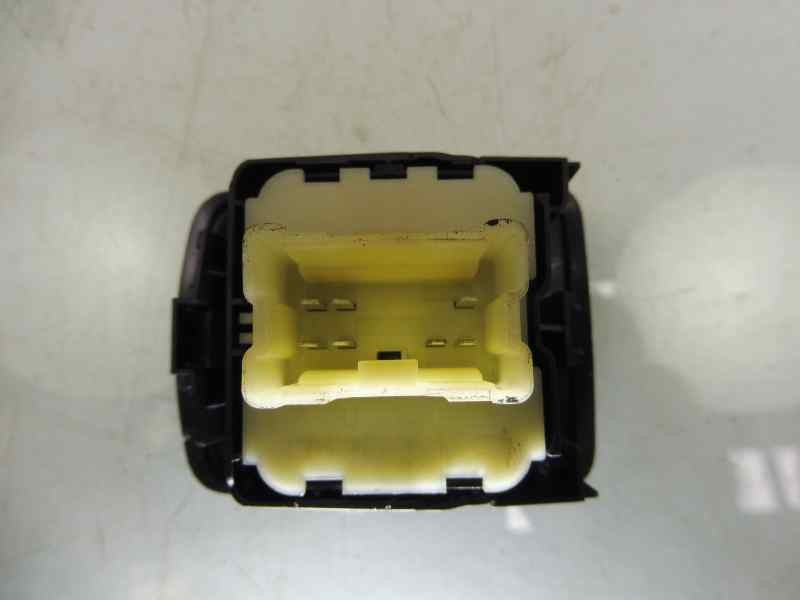 Recambio de mando elevalunas delantero izquierdo para dacia sandero stepway referencia OEM IAM 254117873R  