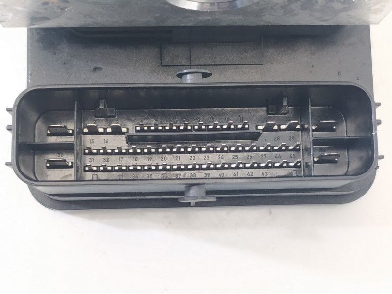 Recambio de abs para bmw serie x1 (f48) sdrive18d xline referencia OEM IAM 34516877109 10022007314 6877110