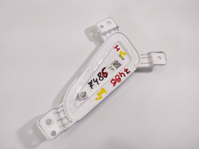 Recambio de piloto delantero izquierdo para hyundai kona essence 2wd referencia OEM IAM 92407J9210  