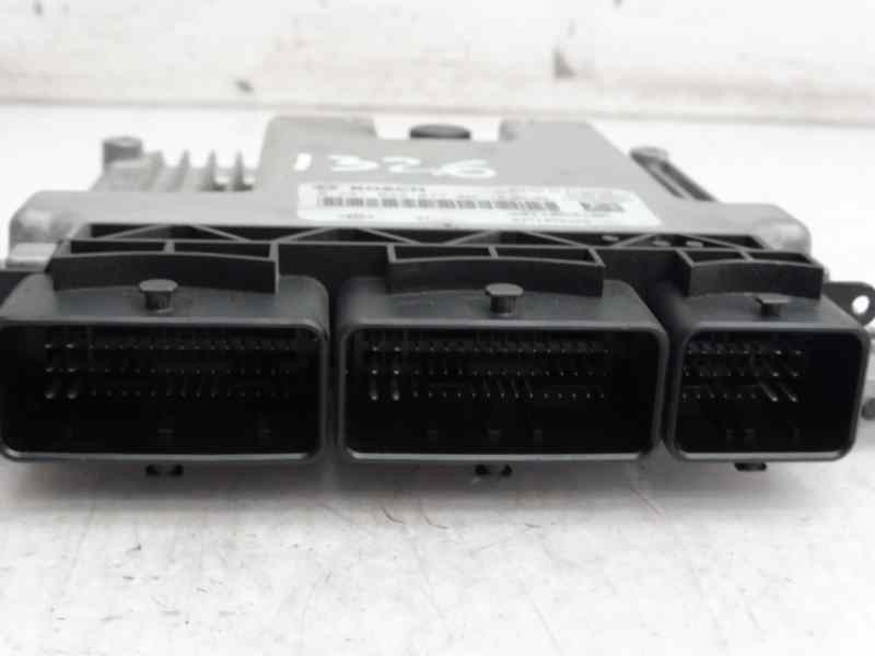 Recambio de centralita motor uce para renault clio iv business referencia OEM IAM 237106319R 0281032811 