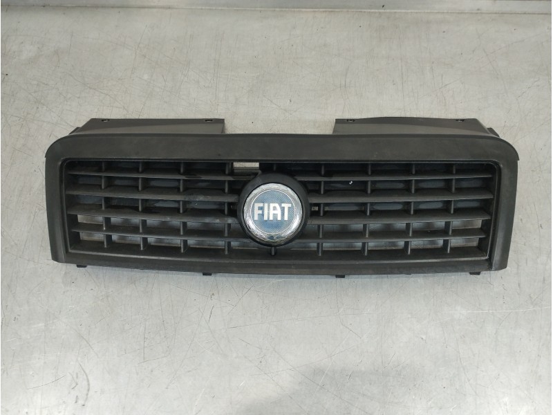 Recambio de rejilla delantera para fiat doblo (119) 1.3 16v multijet active com. (55kw) referencia OEM IAM 35395576  