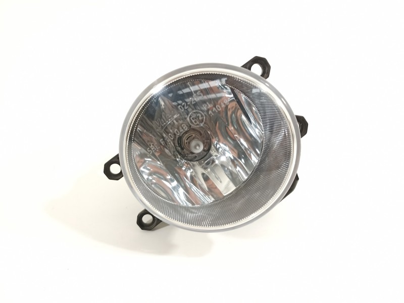 Recambio de faro antiniebla derecho para toyota aygo x-cite referencia OEM IAM 8121002110  