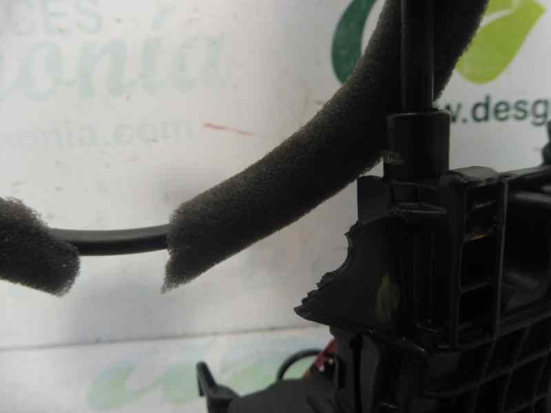 Recambio de cerradura puerta trasera derecha para renault clio iv business referencia OEM IAM 825002104R 40727237 
