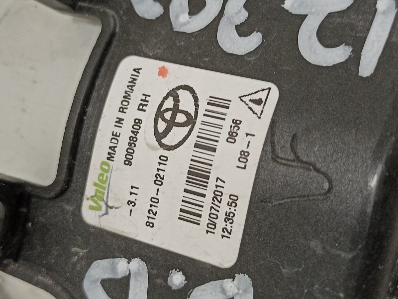 Recambio de faro antiniebla derecho para toyota aygo x-cite referencia OEM IAM 8121002110  
